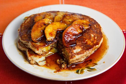 Apple and Cinnamon Oatmeal Pancakes