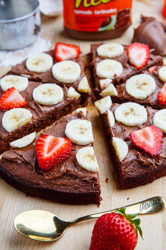 Chocolate Peanut Butter Brownie Pizza