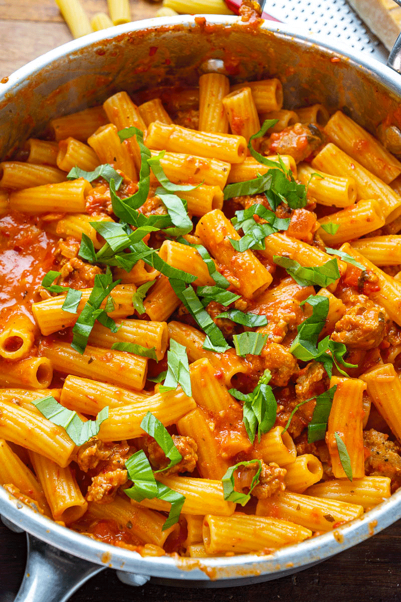 Creamy Roasted Red Pepper and Italian Sausage Pasta