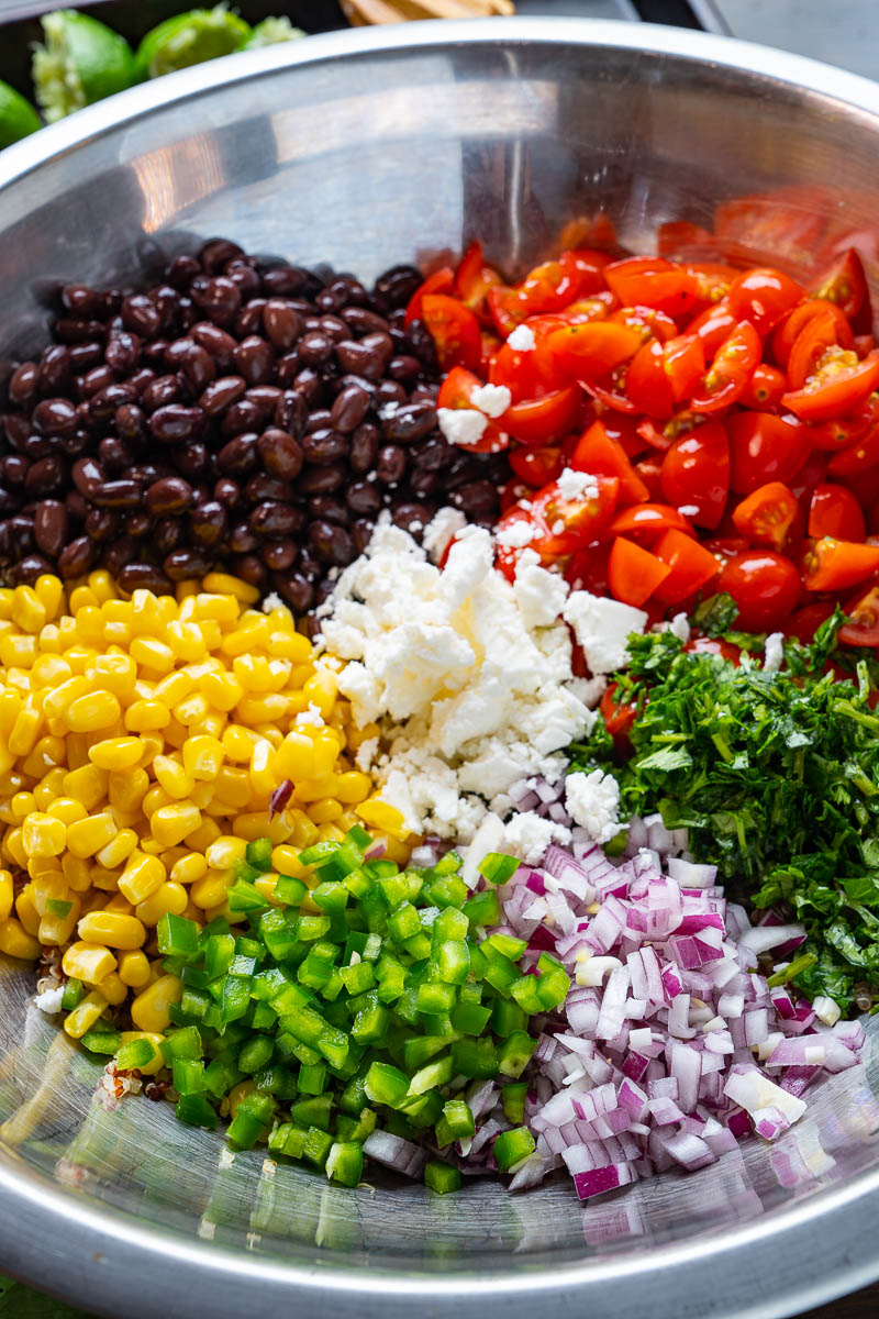 Sallatë meksikane me quinoa