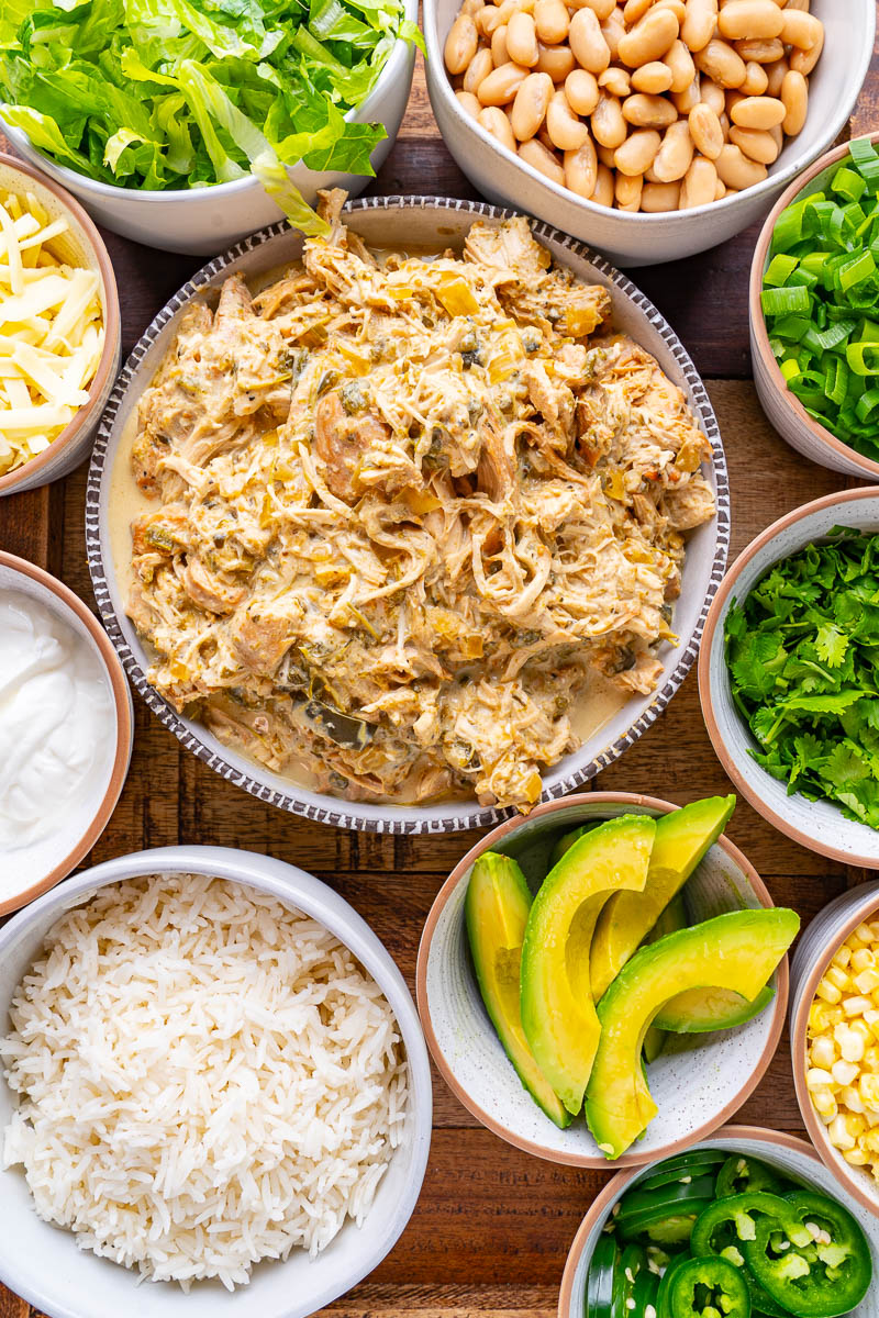 Slow Cooker White Chili Chicken Burrito Bowls Slow Cooker White Chili Chicken Burrito Bowls